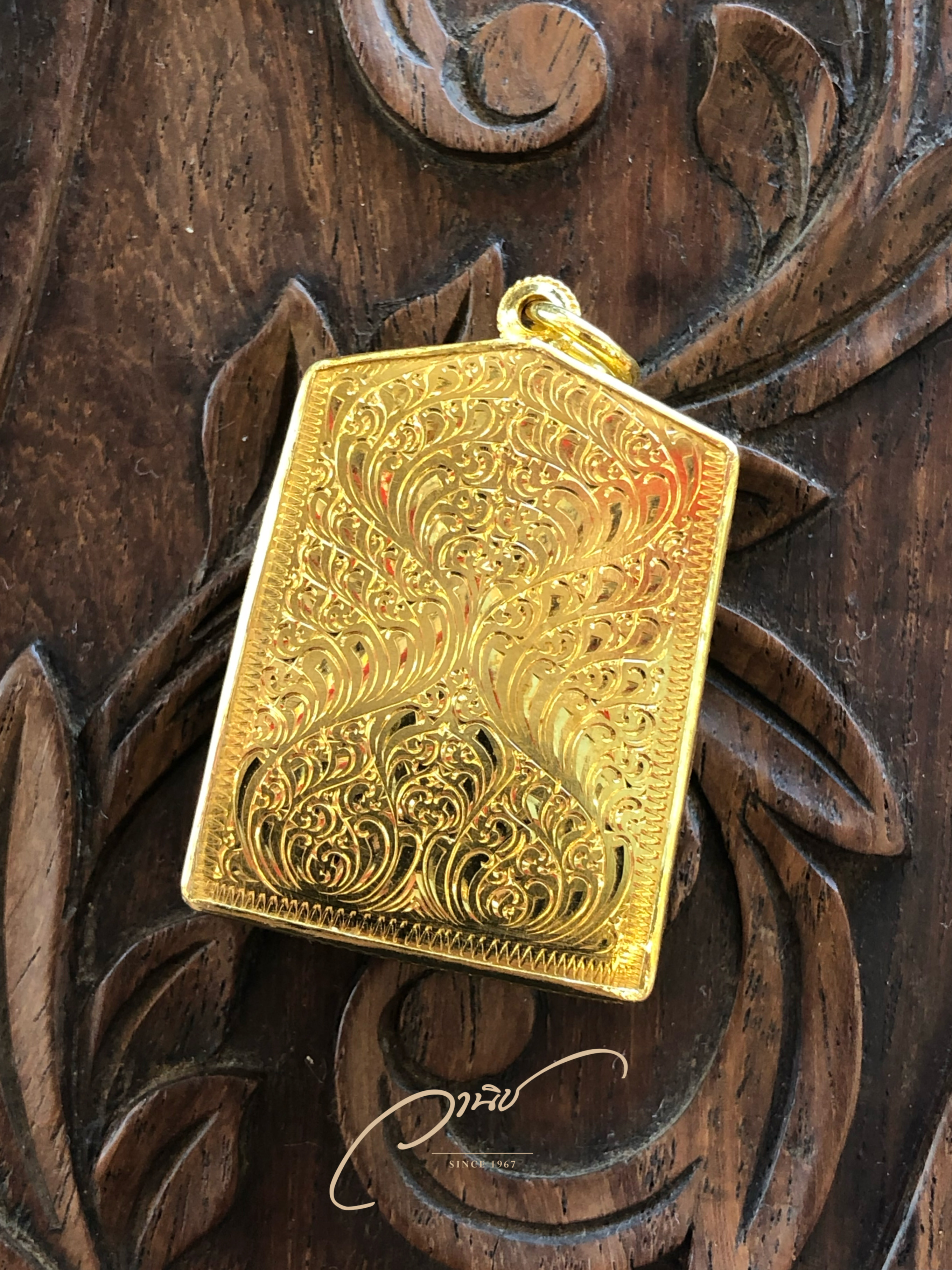 ล็อกเก็ตเลี่ยมกรอบทองคำแท้ ทรงสี่เหลี่ยม แบบมีแผ่นทองปิดหลังพรีเมี่ยม By WANICH