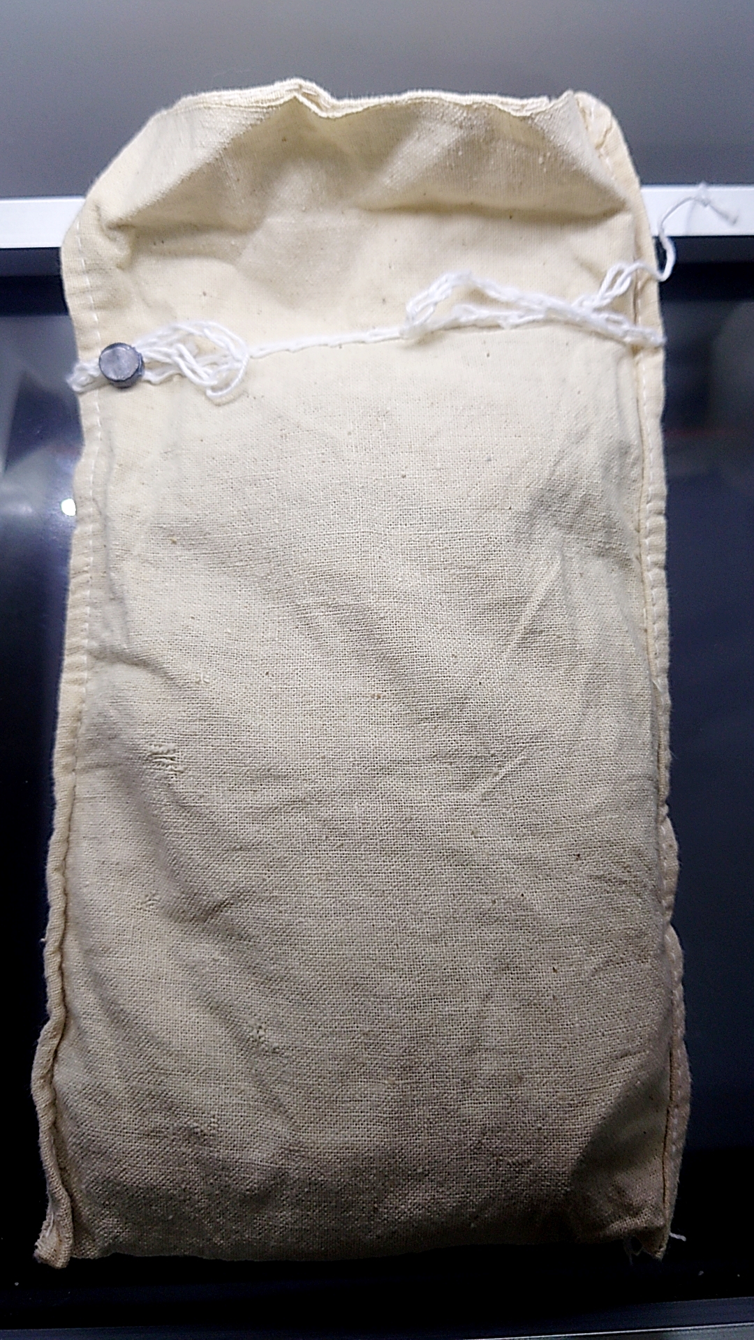 เหรียญยกถุง 100 เหรียญ เหรียญ 10 บาท สองสี ที่ระลึก 100 ปี กรมจเรทหารบก ปี2545 ไม่ผ่านใช้