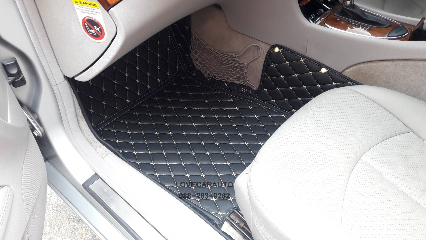 พรมปูพื้นรถยนต์ 6D Benz E200 W211 ดำด้ายทอง