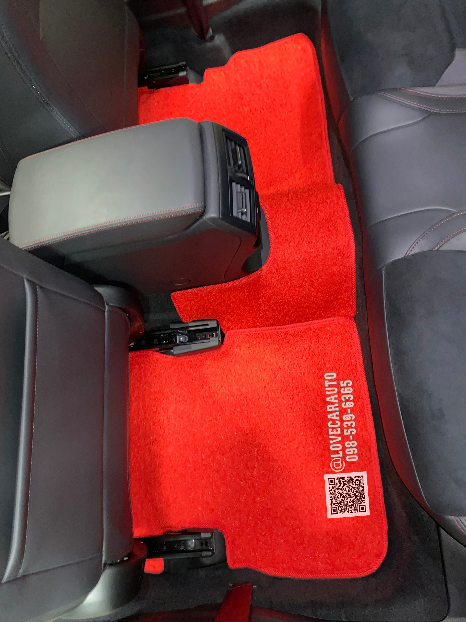 พรมดักฝุ่นไวนิล ปูรถยนต์เข้ารูป Subaru WRX 2022 ไวนิลดักฝุ่นสีแดง