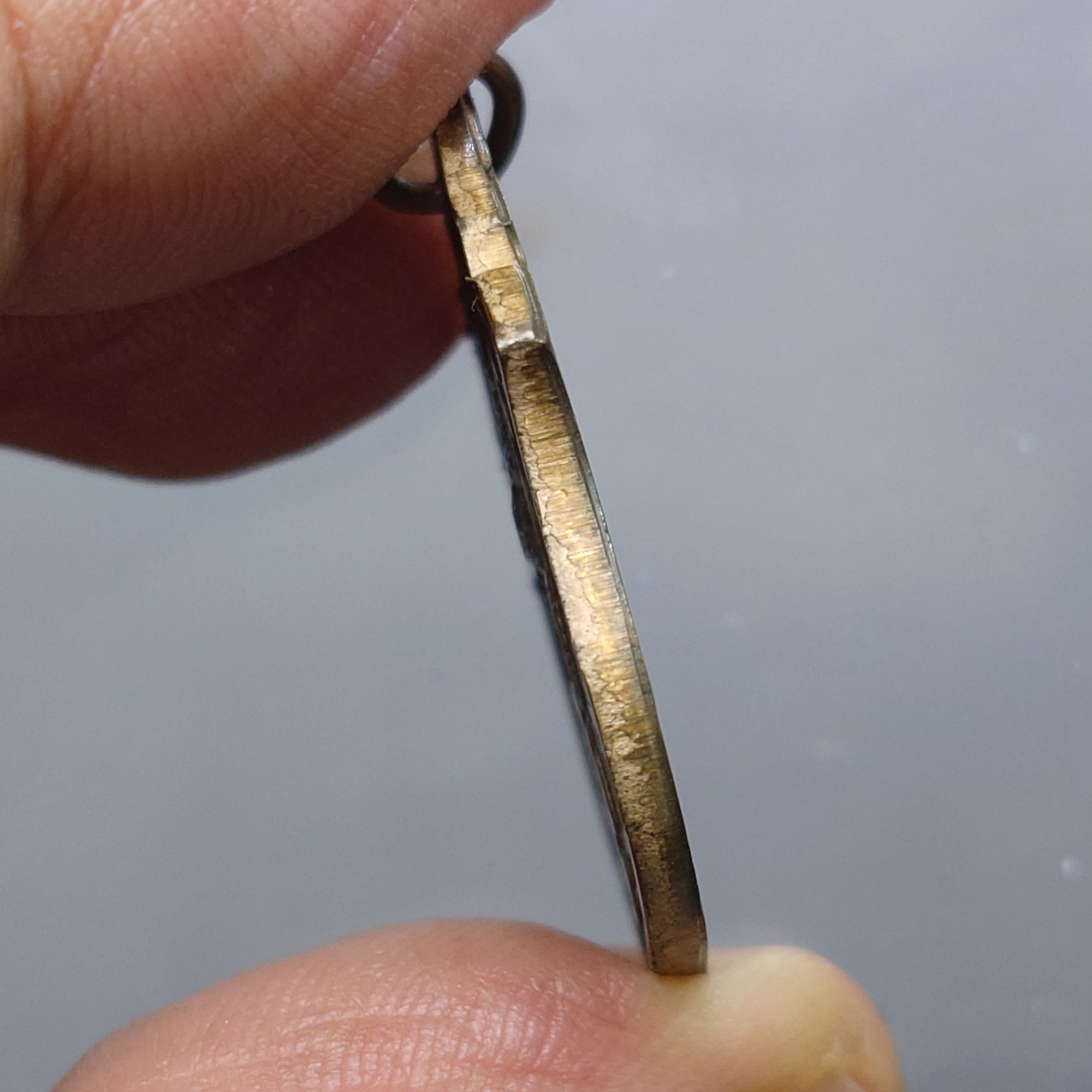 เหรียญทรงผนวช รัชกาลที่9 หลัง ภปร กองทัพภาค 3 จัดสร้าง เนื้อทองแดง หลวงปู่โต๊ะ วัดประดู่ฯ ร่วมปลุกเสก พ.ศ.2517