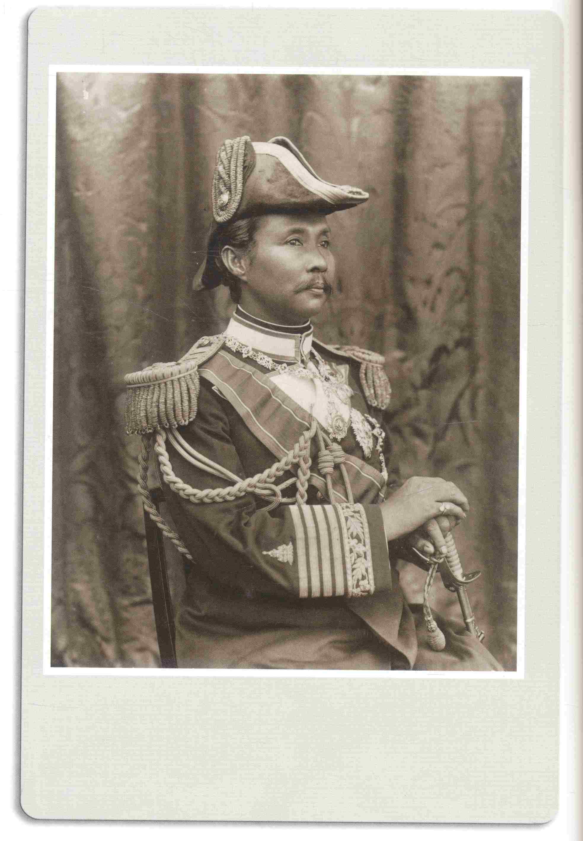 จดหมายเหตุการสร้างพระบรมราชานุสาวรีย์ พระบาทสมเด็จพระพุทธยอดฟ้าจุฬาโลกมหาราช เพื่อเฉลิมพระเกียรติเนื่องในโอกาสพระราชพิธีสมมงคล พุทธศักราช ๒๕๔๓