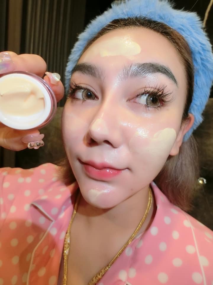 ครีมชาร์ลอตต์ วิตามินสด ของแท้100%7g.