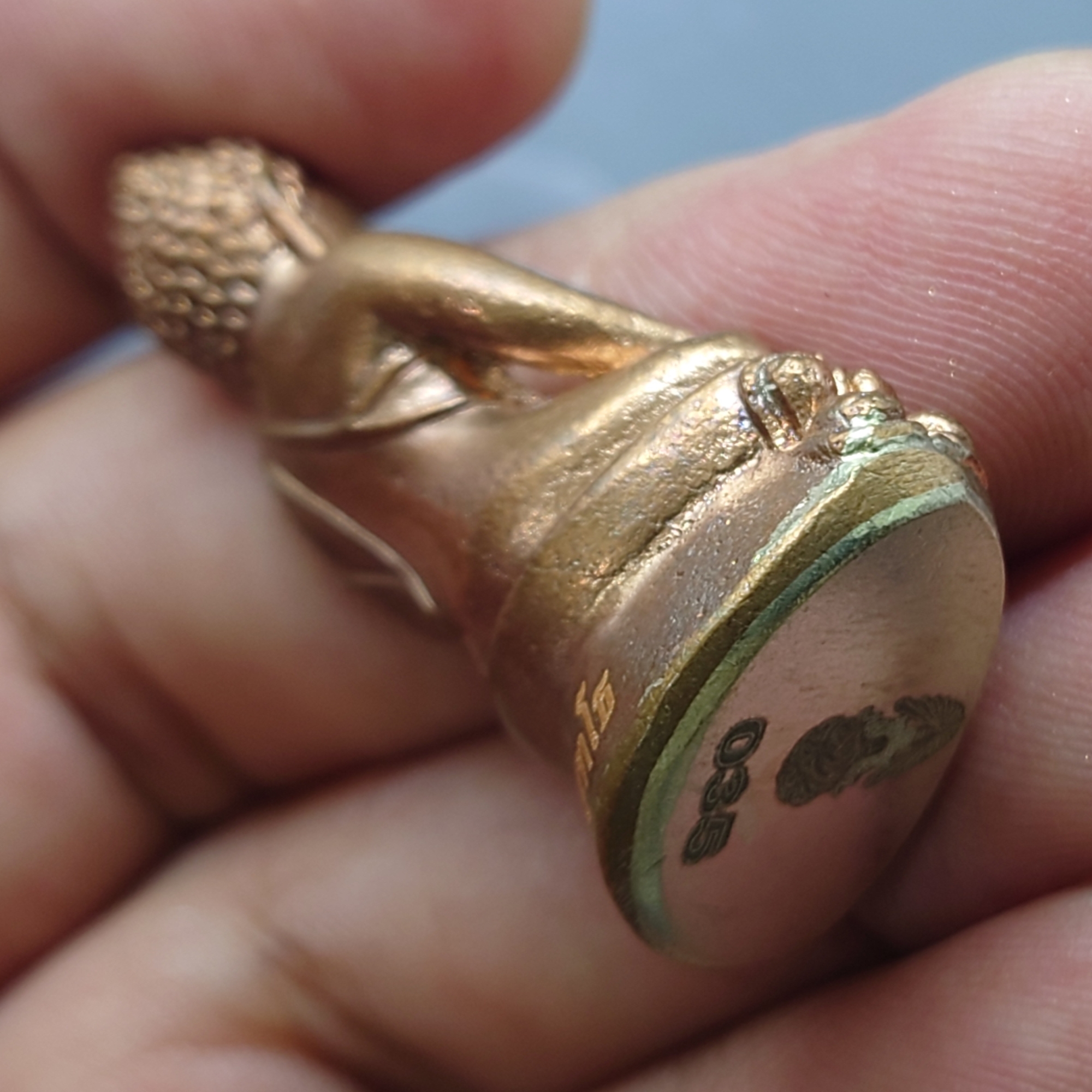 พระกริ่งพุทโธ ภปร เนื้อสัมฤทธิ์ ฐานเงินแท้ วัดบวรนิเวศวิหาร ปี2554 พร้อมกล่องเดิม