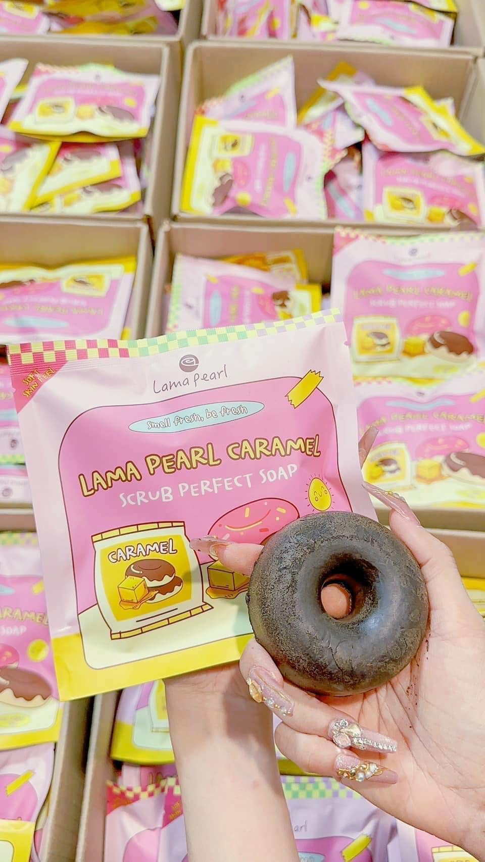 สบู่สครับโดนัท ระเบิดขี้ไคล 3in1 ลามาเพิร์ล 80g.