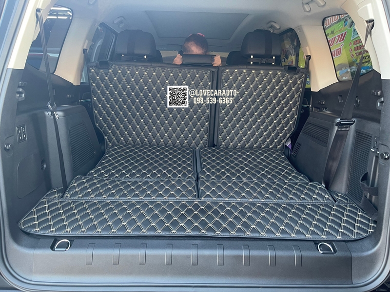 พรมปูพื้นรถยนต์ 6D GWM TANK500 สีดำด้ายทอง