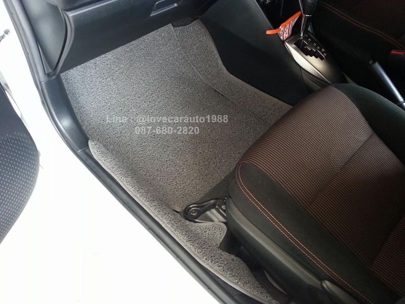 พรมปูรถเข้ารูป โตโยต้า ยาริส Toyota Yaris 2015