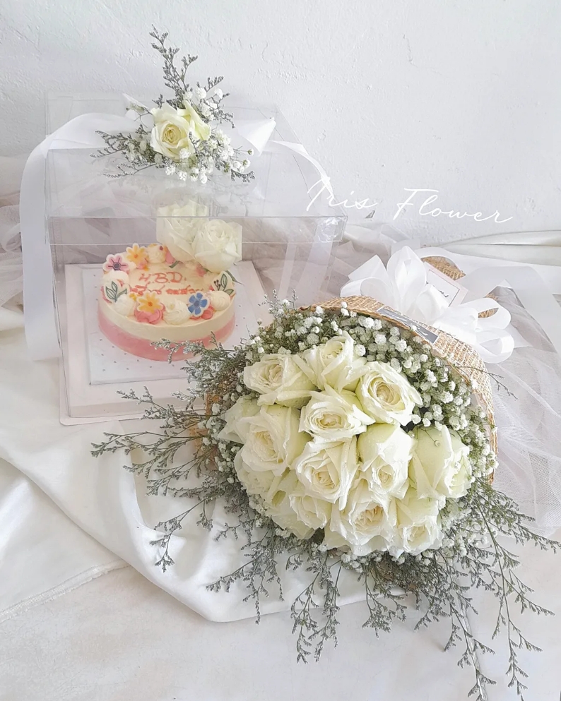 ็็HBD Set ช่อดอกกุหลาบและเค้ก