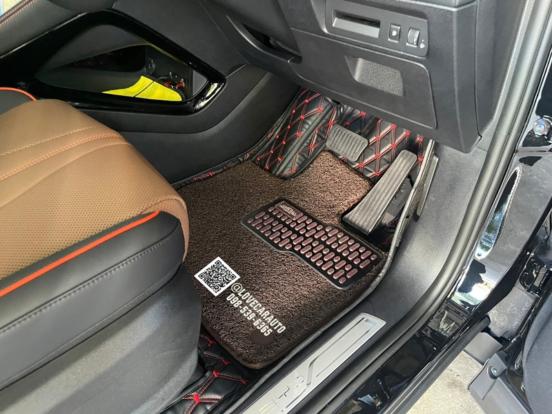 พรมปูพื้นรถยนต์ 7D BYD SEALION 6 2024 สีดำด้ายแดง