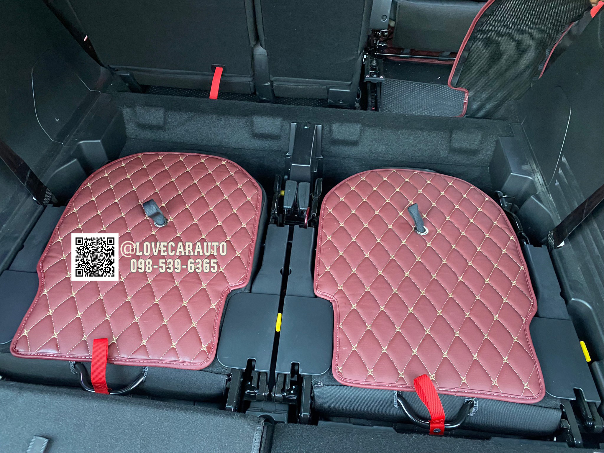 พรมปูพื้นรถยนต์ พรม7D Peugeot 5008 สีแดงเลือดหมู ไวนิลสีครีม