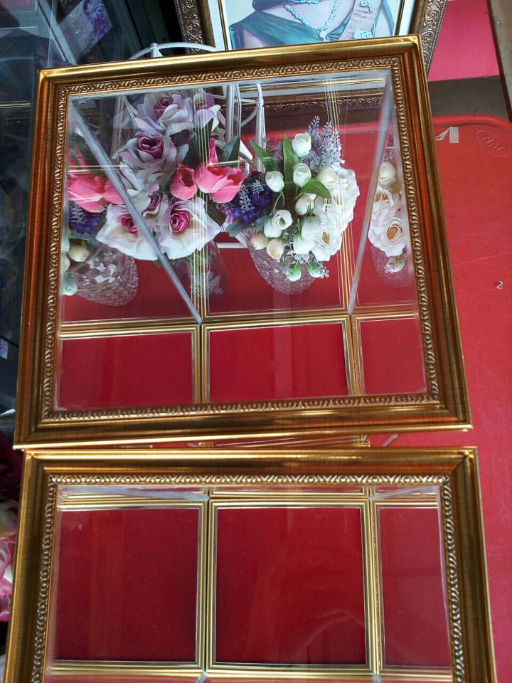 กรอบครอบโมเดล พระ ขอบทอง ไม้ทองW10"xD10"xH24"