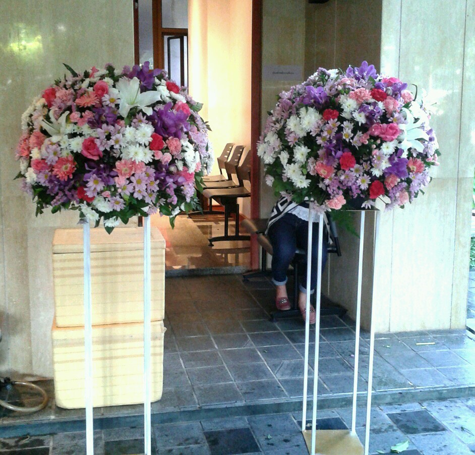 ดอกไม้ตกแต่งสถานที่
