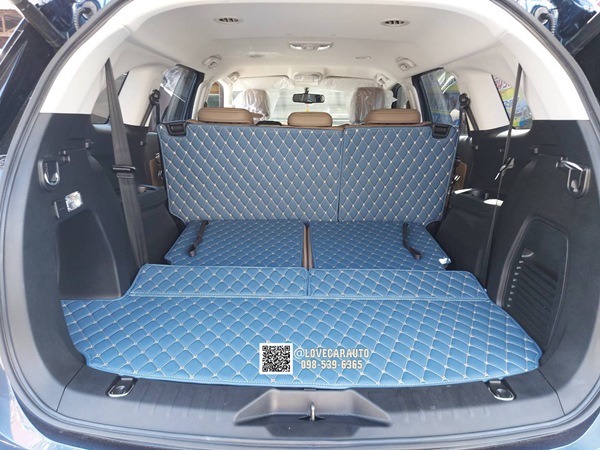 พรม6D Isuzu Mu-X 2023 สีดำด้ายดำลายเคฟล่า + ท้ายพับเบาะสีน้ำเงินด้ายทอง