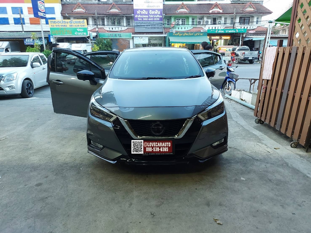 พรมปูพื้นรถยนต์ Nissan Almera 2023 สีดำด้ายแดง