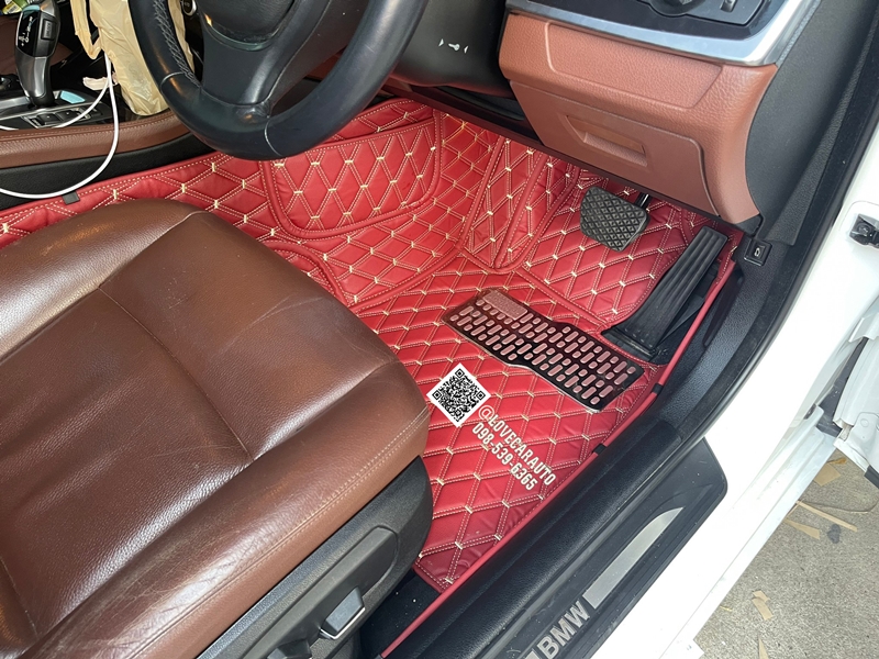 พรมปูพื้นรถยนต์ BMW 520d F10 2012 สีแดงไวน์