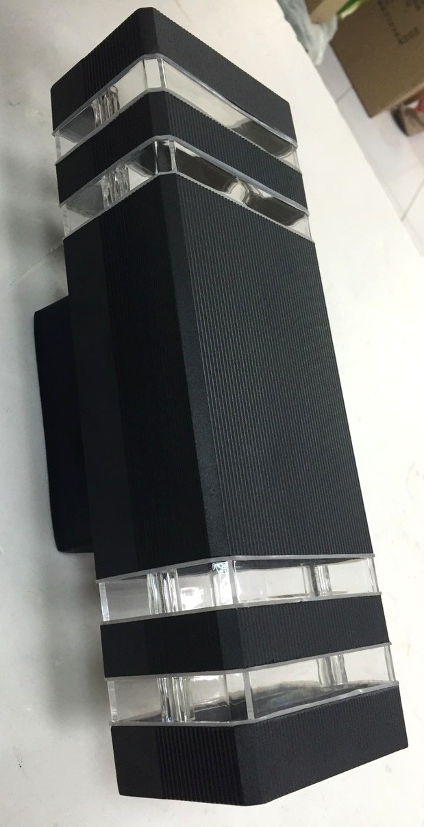 โคมไฟภายนอก 2xE27 รุ่น G-SZ3408A-BK