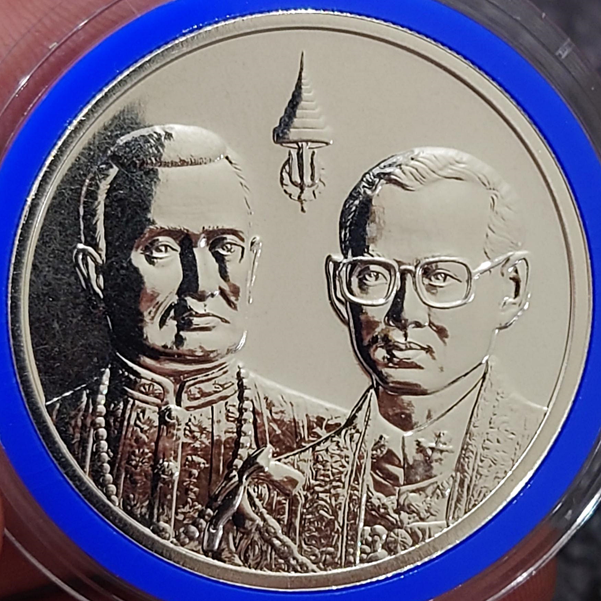 เหรียญเงิน 600 บาท พระราชพิธีสมมงคล รัชกาลที่9 พระชนมายุเท่า รัชกาลที่1 พ.ศ.2543