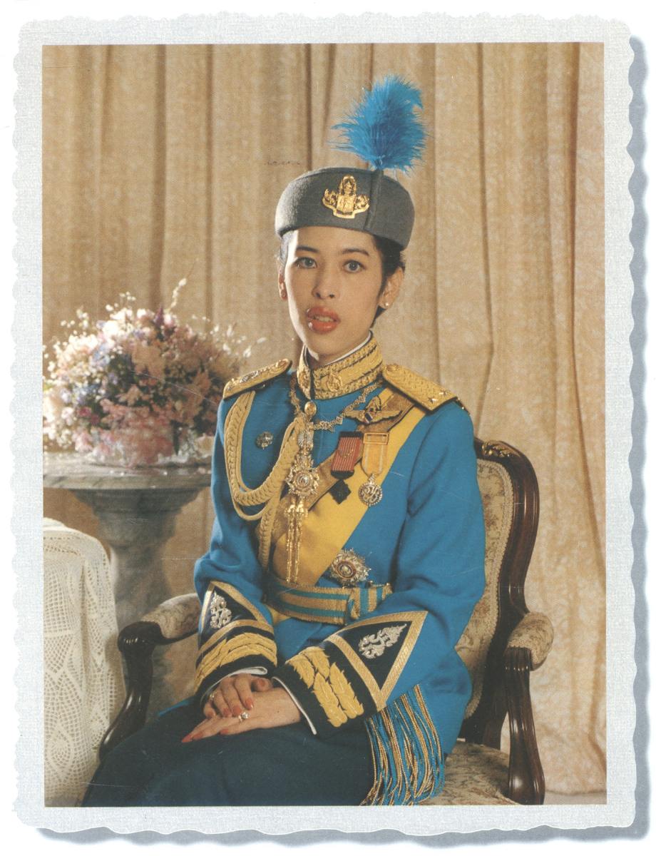 การสวนสนามแสดงแสนยานุภาพของกองทัพไทยฉลองสิริราชสมบัติครบ ๕๐ ปี