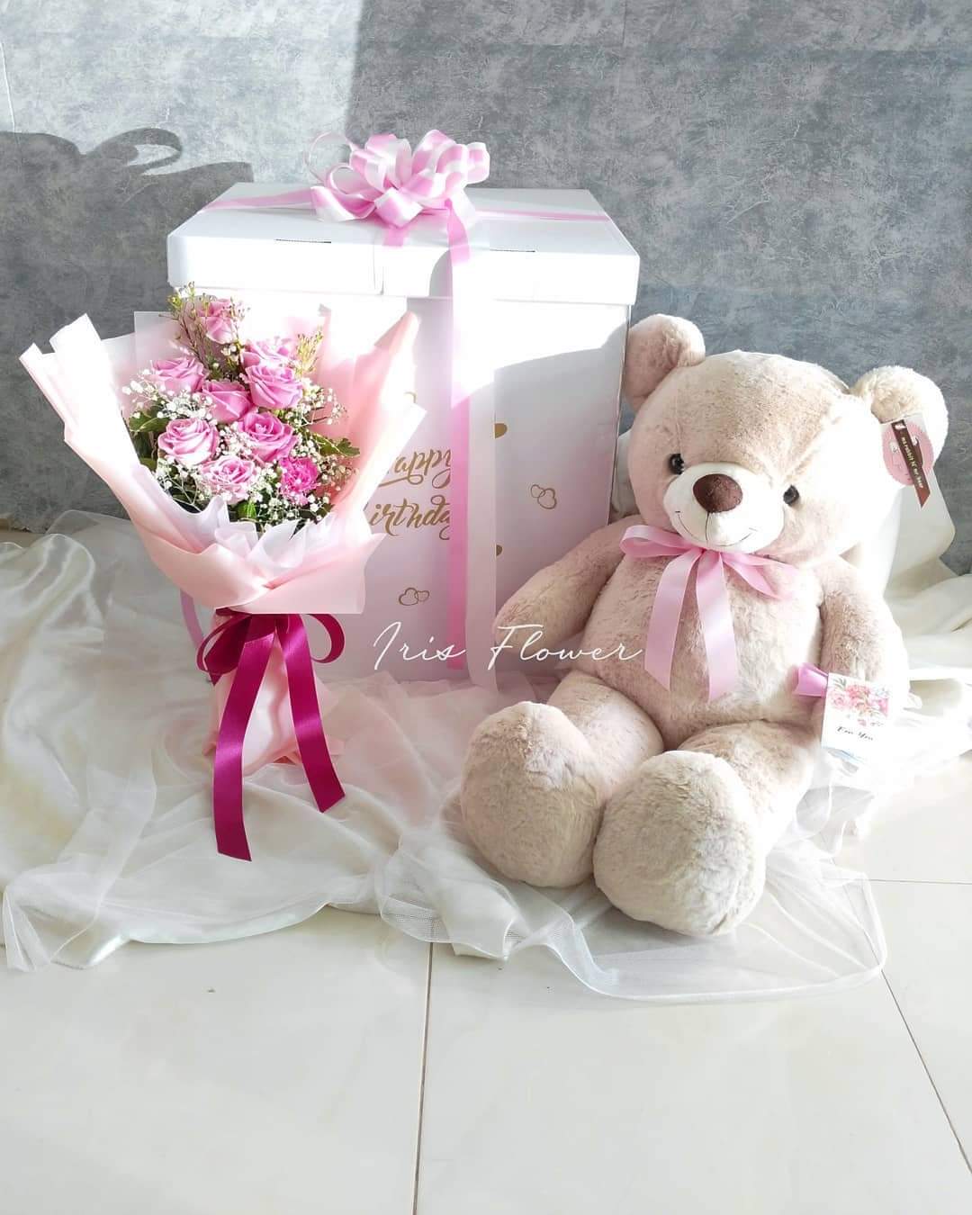 Gift Box Set ตุ๊กหมี 70 cm. และช่อดอกกุหลาบ