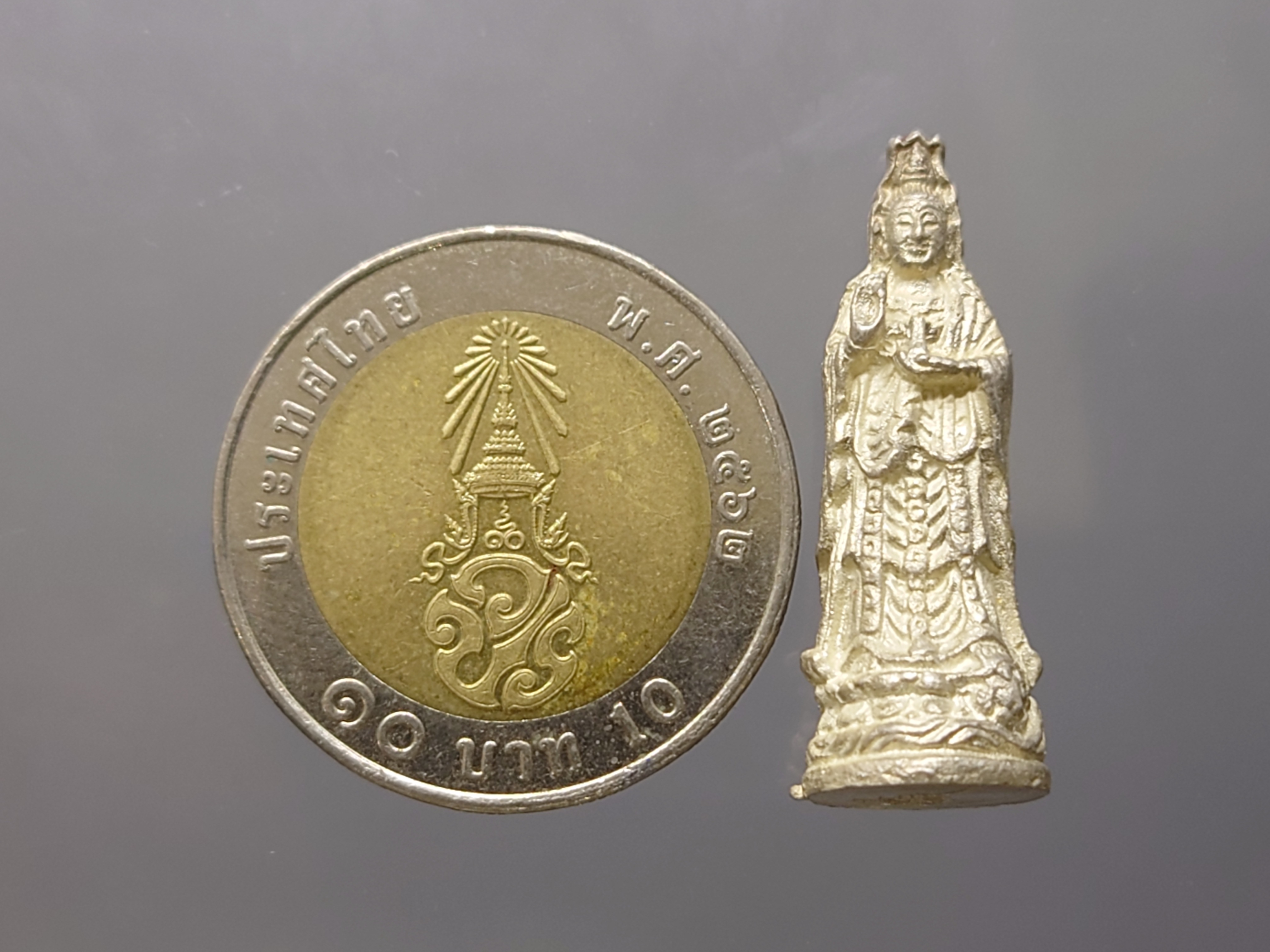 เจ้าแม่กวนอิม เนื้อเงิน ขนาดสูง 3 ซ.ม. หลวงพ่อเปิ่น วัดบางพระ ปี2535 พร้อมตลับเดิม