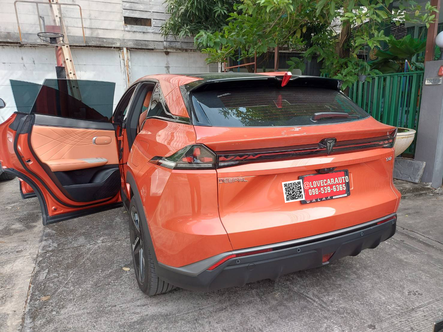 พรมปูพื้นรถยนต์ 6D Deepal S07 สีดำด้ายแดงVVIP