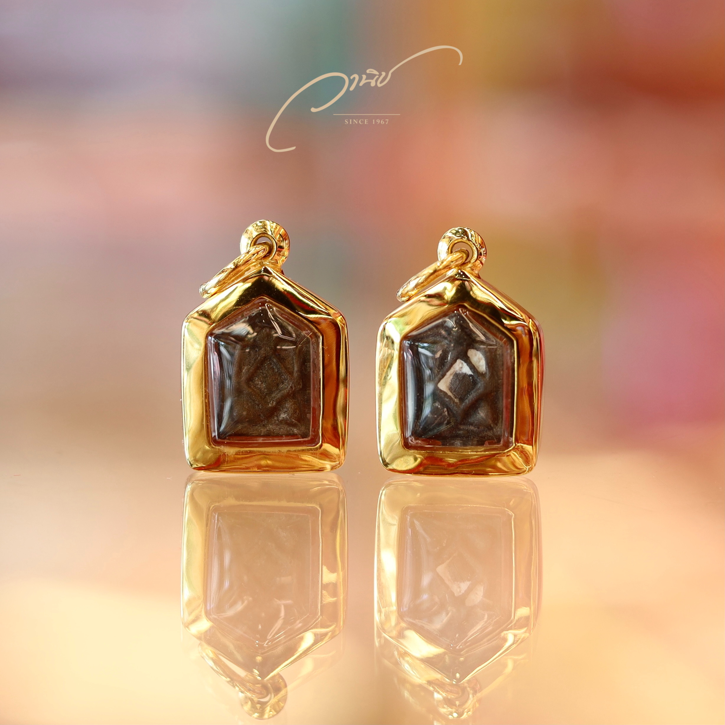 รับเลี่ยมกรอบพระกันน้ำ งานกรอบทองแบบสั่งทำพิเศษทอง 95% (ฝังพลอย เพชร หัวสิงห์ ลงยา ขัดมัน ฯลฯ)