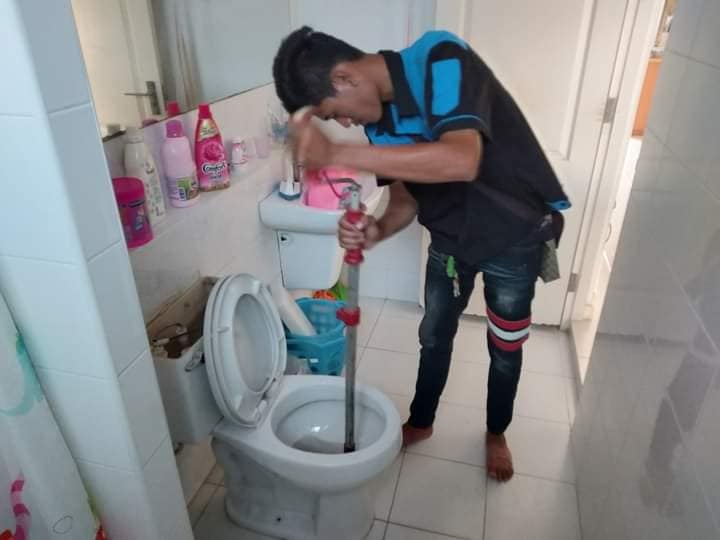 ไม้ทะลวงชักโครก D-6 ไม้ทะลวงชักโครก เครื่องทะลวงท่อ งูเหล็ก D-6 IRon Snake