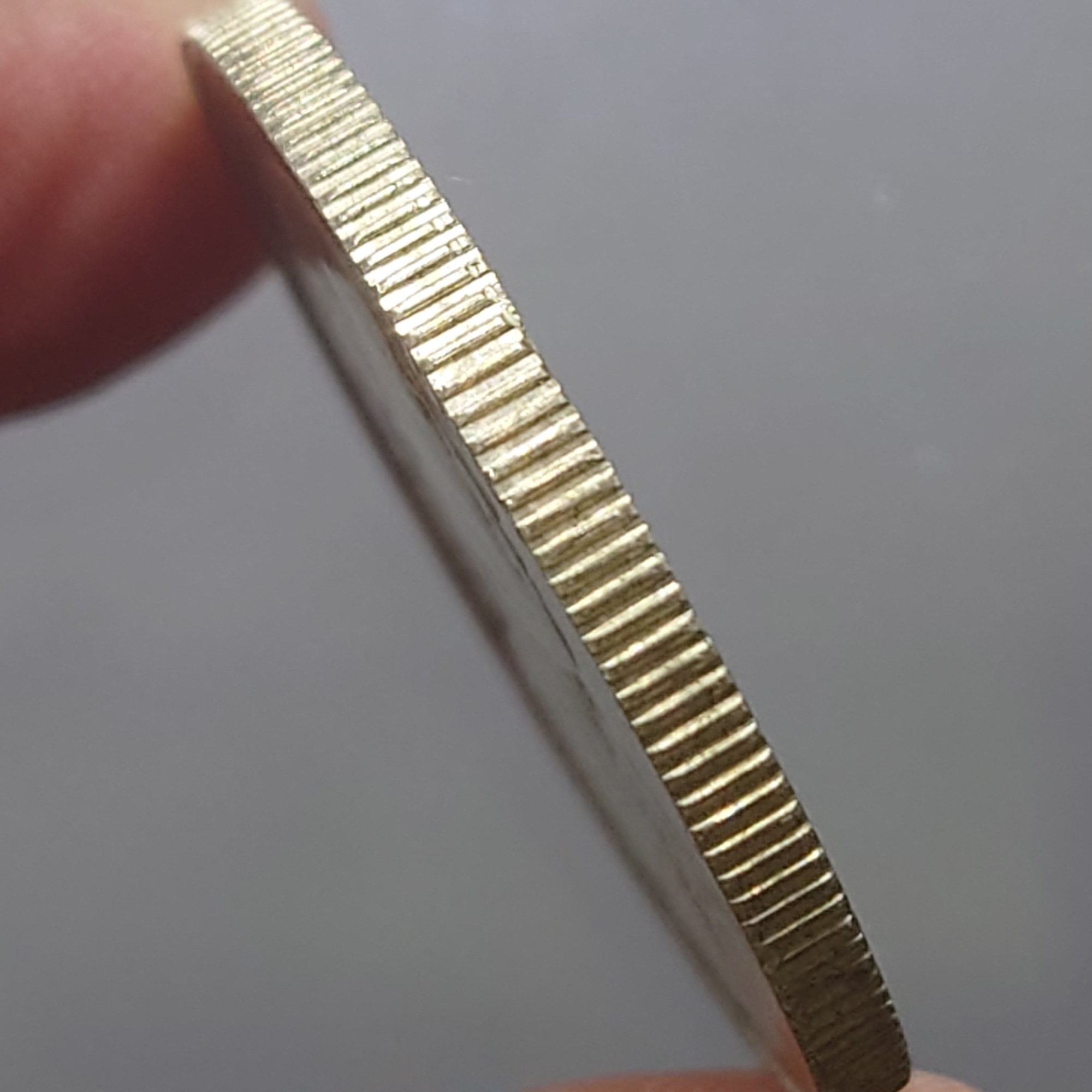 เหรียญเงิน 600 บาท วาระ ที่ระลึก 100 ปี พระราชสมภพ ร6 พ.ศ.2524