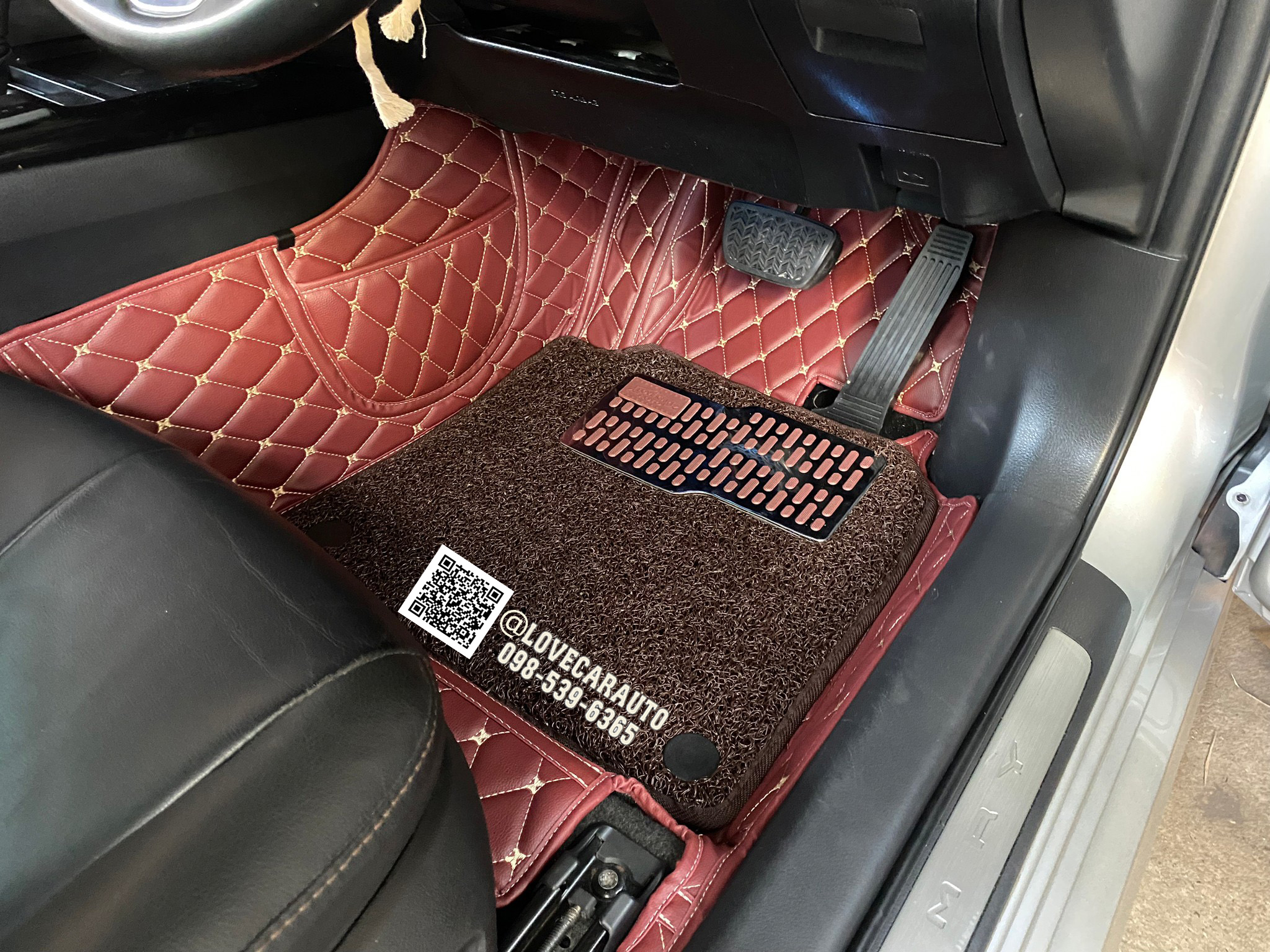 พรมรถ7D Toyota Camry โตโยต้า คัมรี่ 2020 สีแดงเลือดหมู +ไวนิลสีน้ำตาล