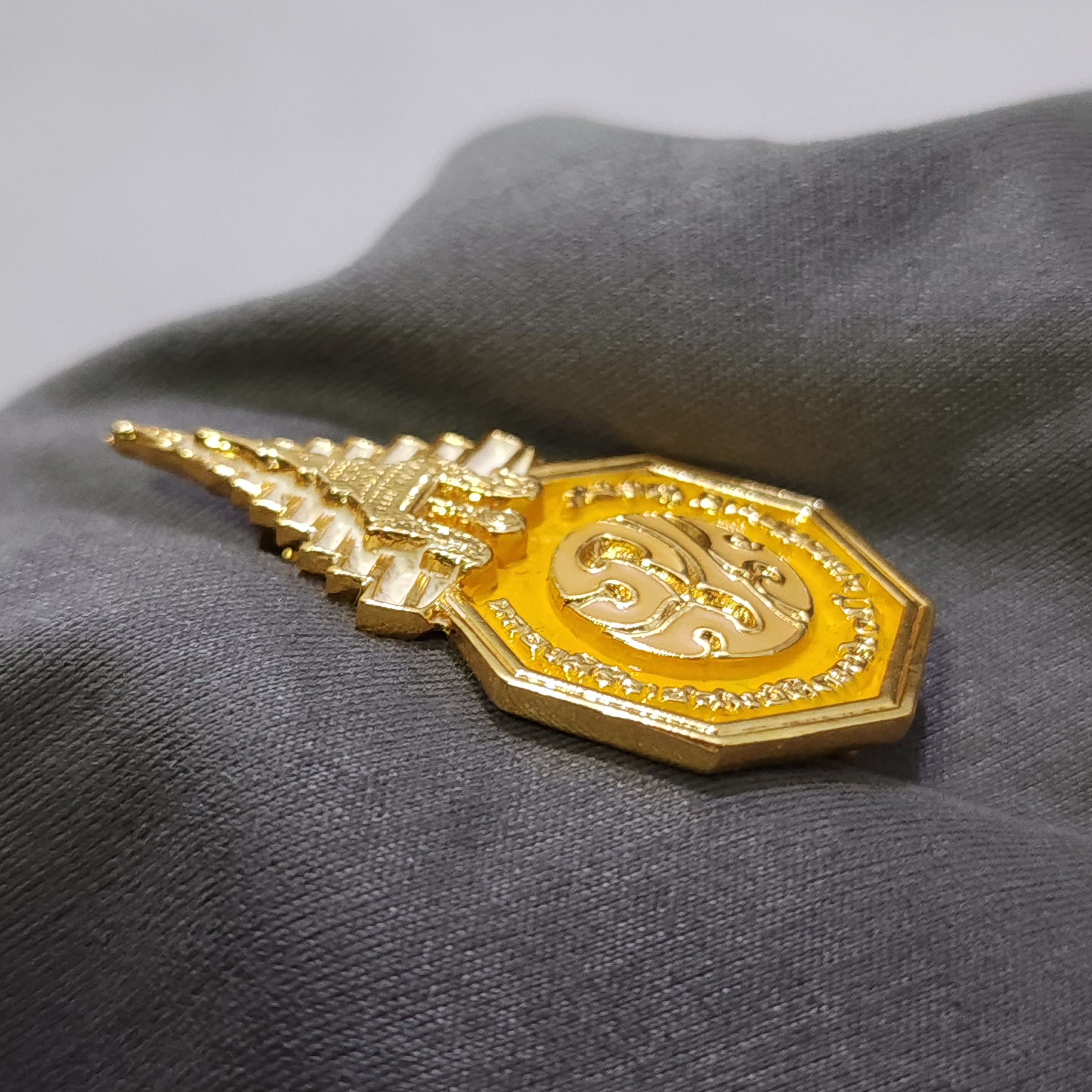 เข็มกลัด ภปร เข็มพระราชทาน ฉลองสิริราชสมบัติครบ 60 ปี ร9