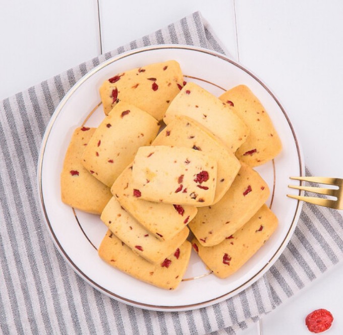 คุ๊กกี้ผสมแครนเบอร์รี่ ตรา Be&Cherry 100g