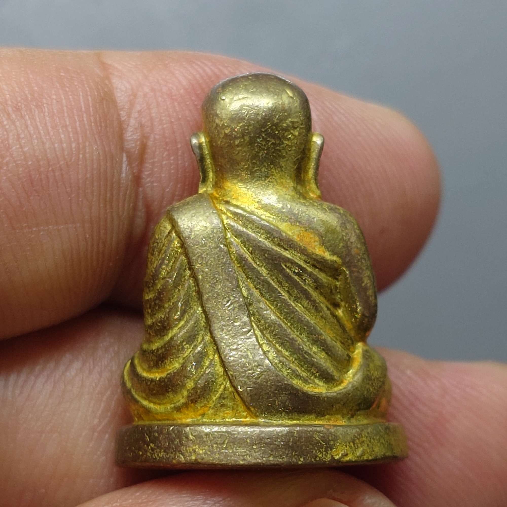 หลวงพ่อเงิน วัดบางคลาน ลอยองค์ เนื้อทองเหลือง รุ่น 91 ปี กรมเสมียนตรา กระทรวงกลาโหม ปี2543 พร้อมกล่องเดิม