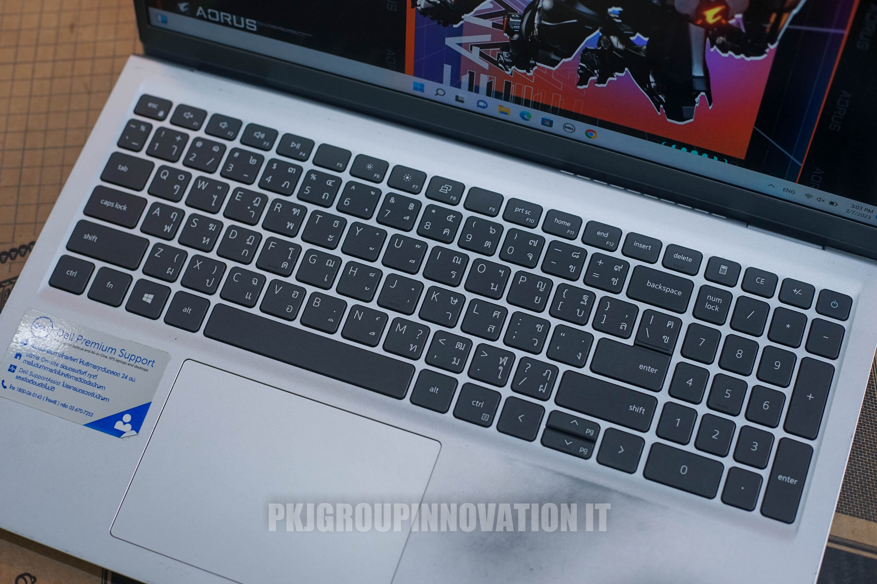 โน๊ตบุ๊คทำงานมือสอง Dell Inspiron 15 3511 * มีตำหนิตามขอบเครื่อง *