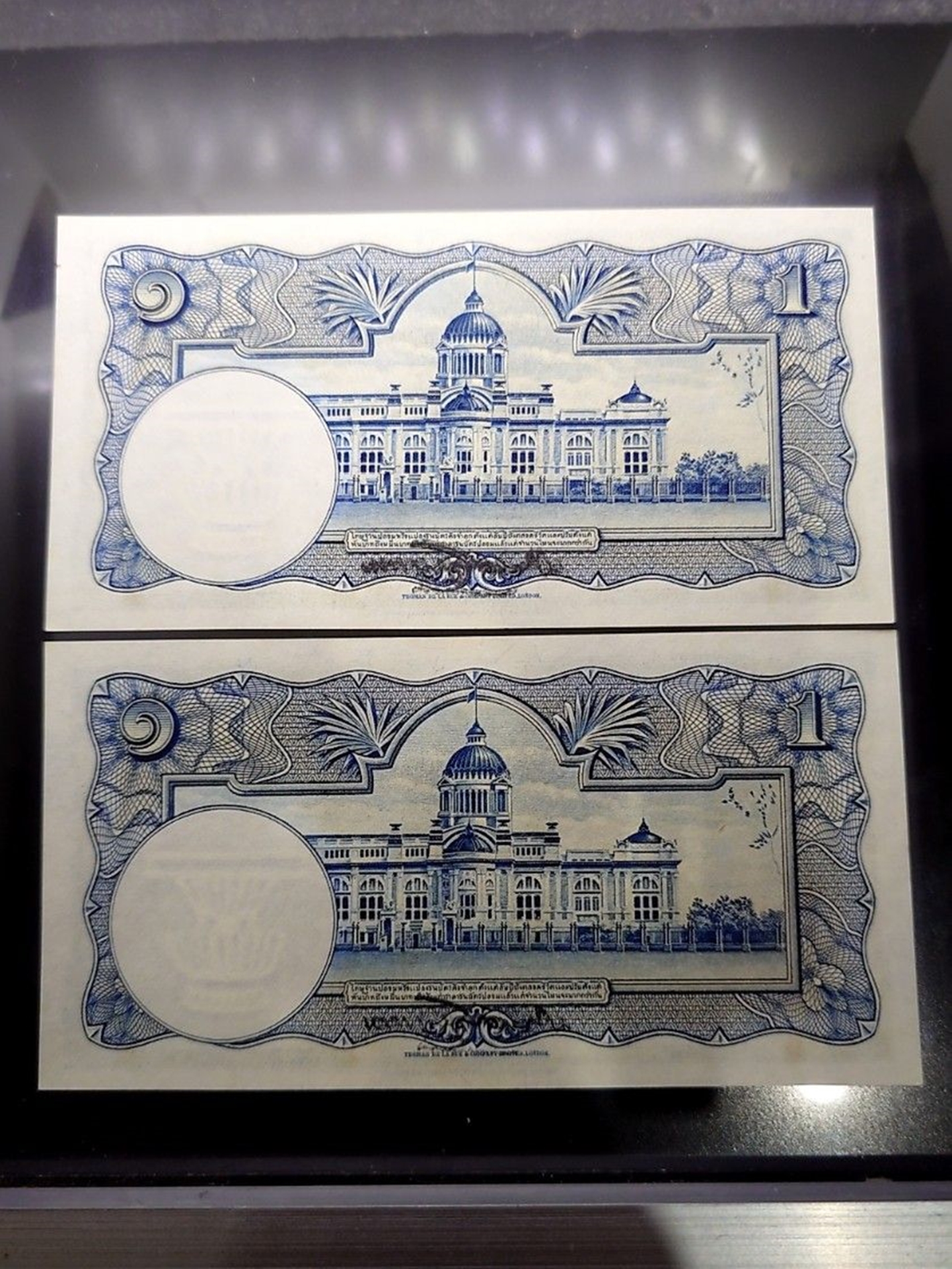 ธนบัตร 1 บาท แบบ 4 รุ่น 2 พิมพ์โทมัส เลขแดง ลายน้ำพาน สมัยรัชกาลที่8 ปี2482 ไม่ผ่านใช้