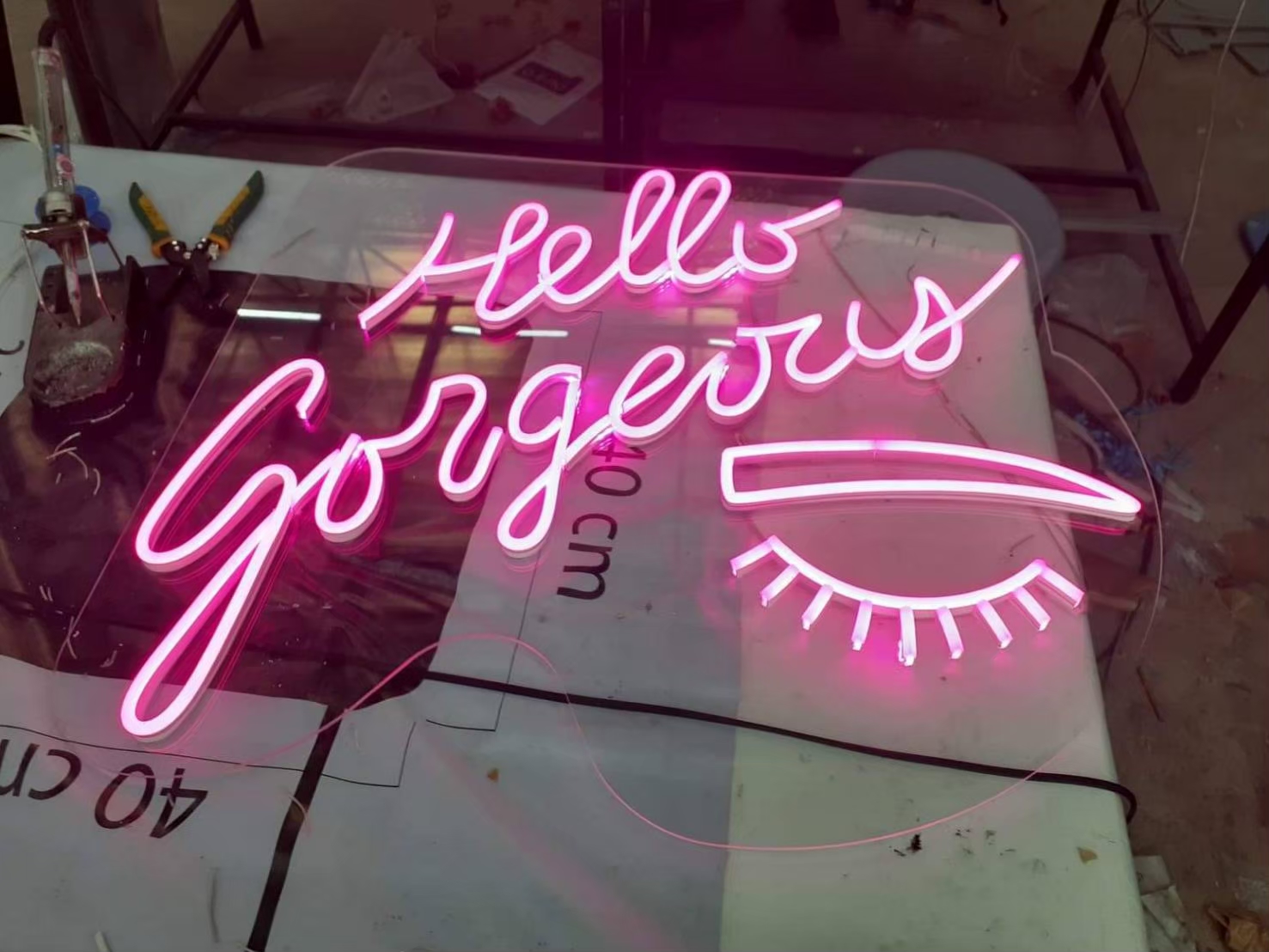 ป้ายไฟแอลอีดีนีออนเฟล็ค งานHello Gorgecryนีออน