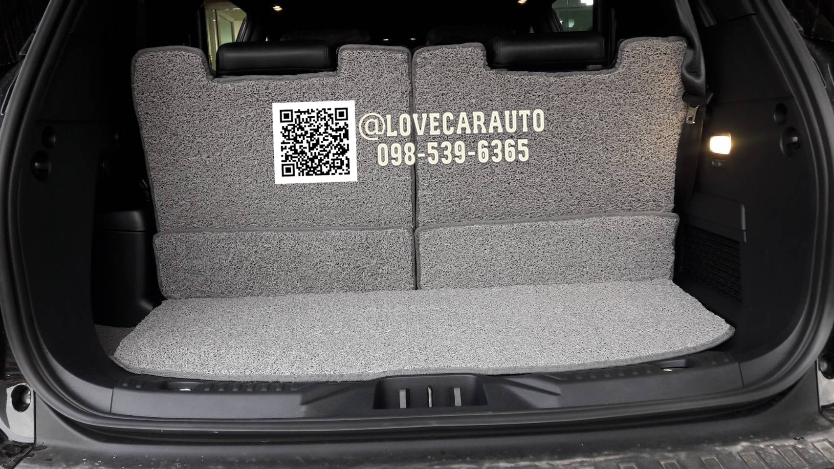 พรมดักฝุ่นปูพื้นรถยนต์ Next-Gen Ford Everest 2023 ไวนิลสีเทา