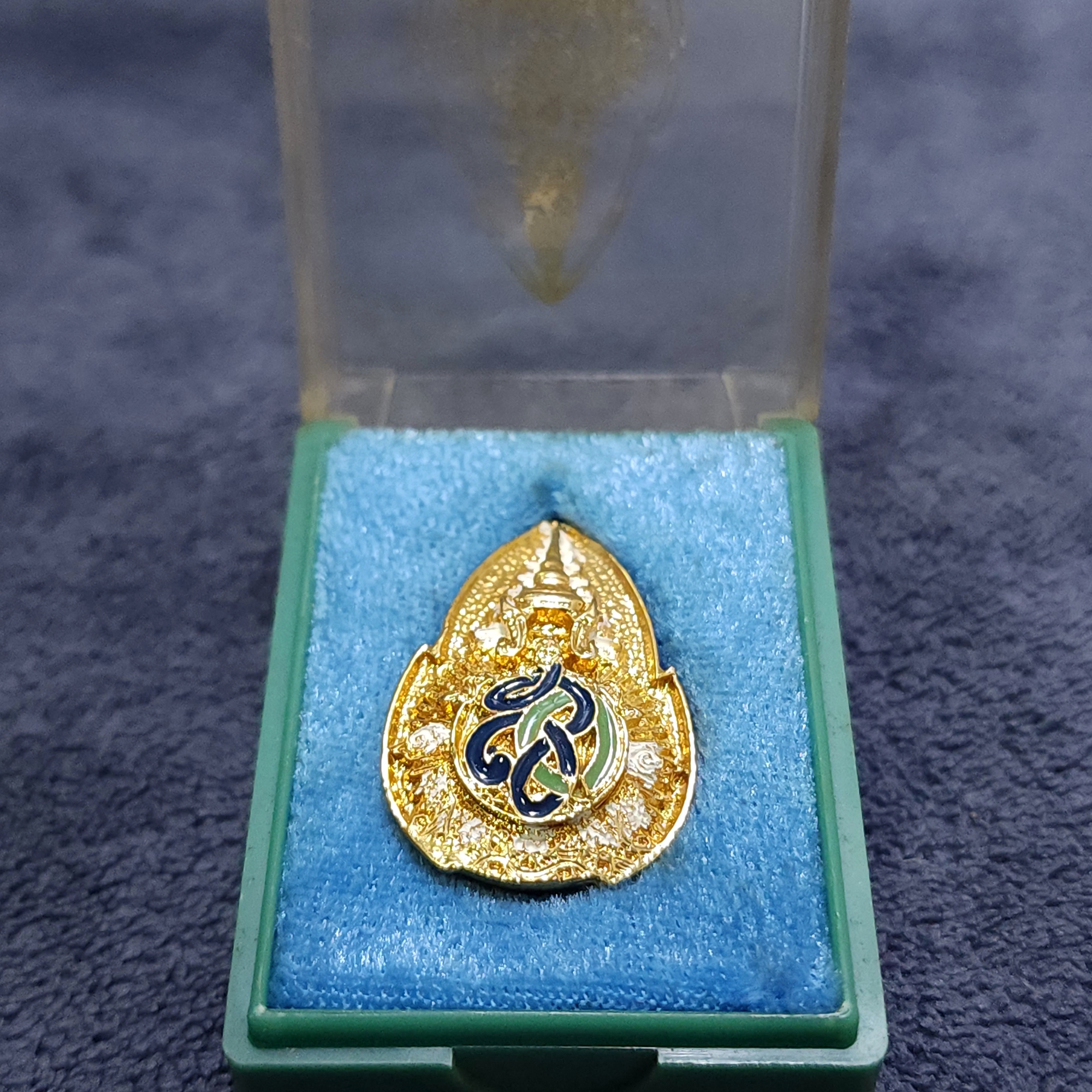 เข็มกลัด เข็มพระราชทาน สก กะไหล่ทอง ลงยา พร้อมกล่องเดิม หายาก