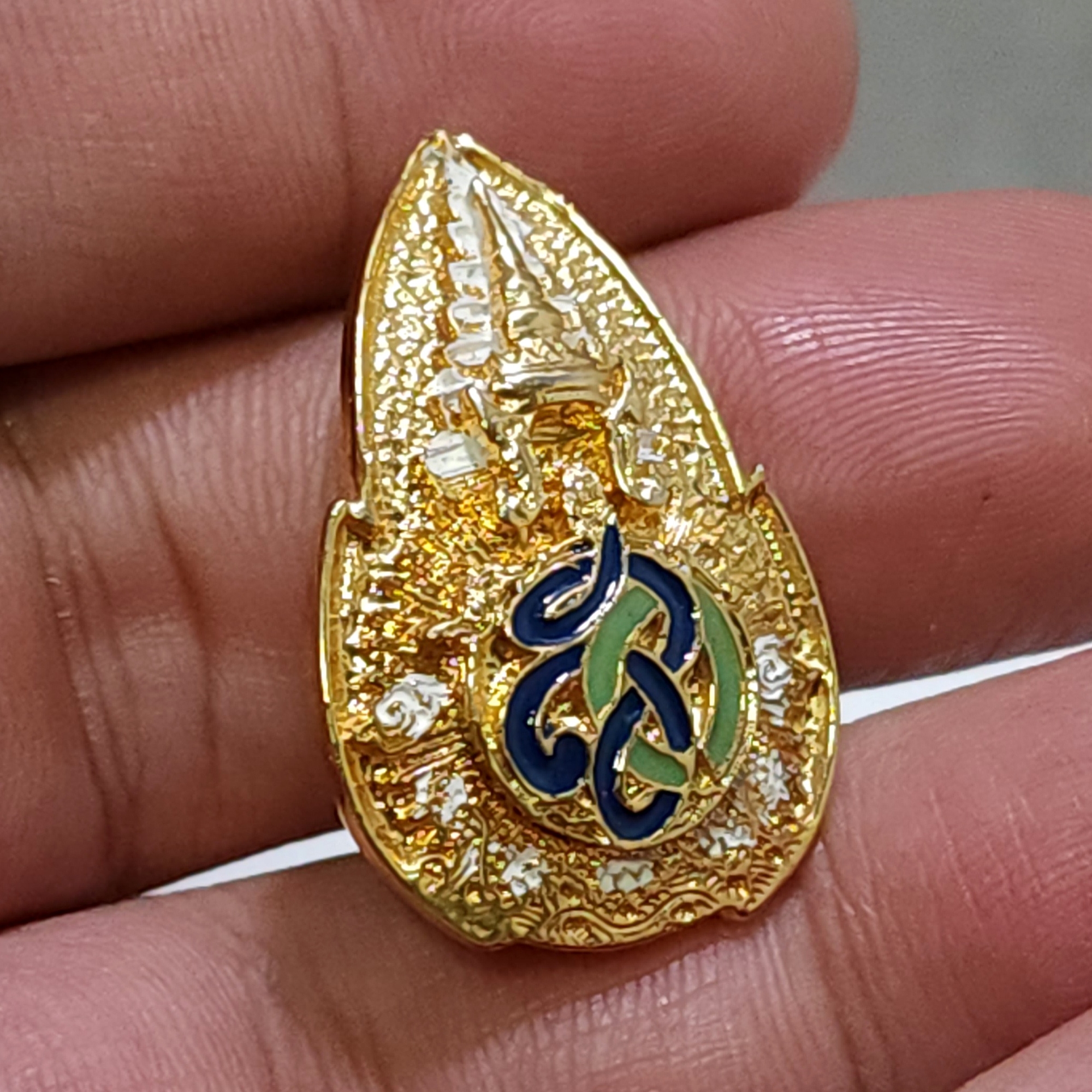 เข็มกลัด เข็มพระราชทาน สก กะไหล่ทอง ลงยา พร้อมกล่องเดิม หายาก