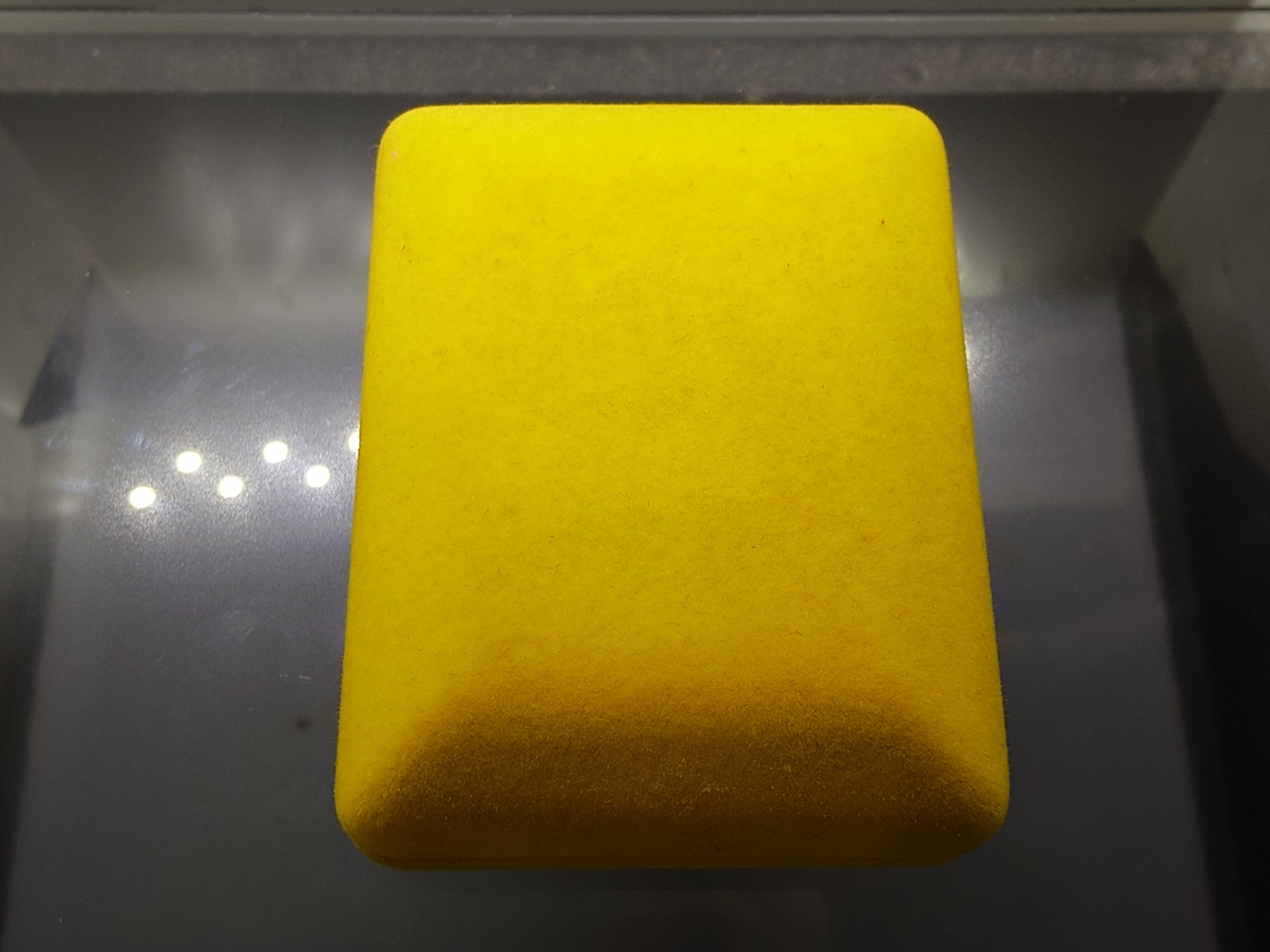 เหรียญในหลวงนั่งบัลลังก์ เนื้อเงินขัดเงา ที่ระลึกฉลองครองราชย์ 50 ปี จัดสร้างโดยกระทรวงมหาดไทย พ.ศ.2539 พร้อมกล่องเดิม