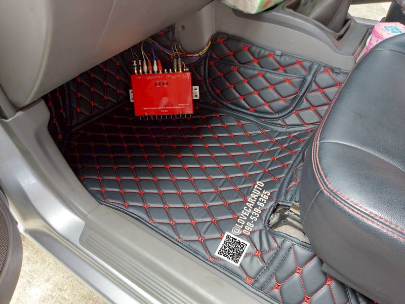 พรมปูพื้นรถยนต์ Isuzu D-Max CAB 2006 สีดำด้ายแดง