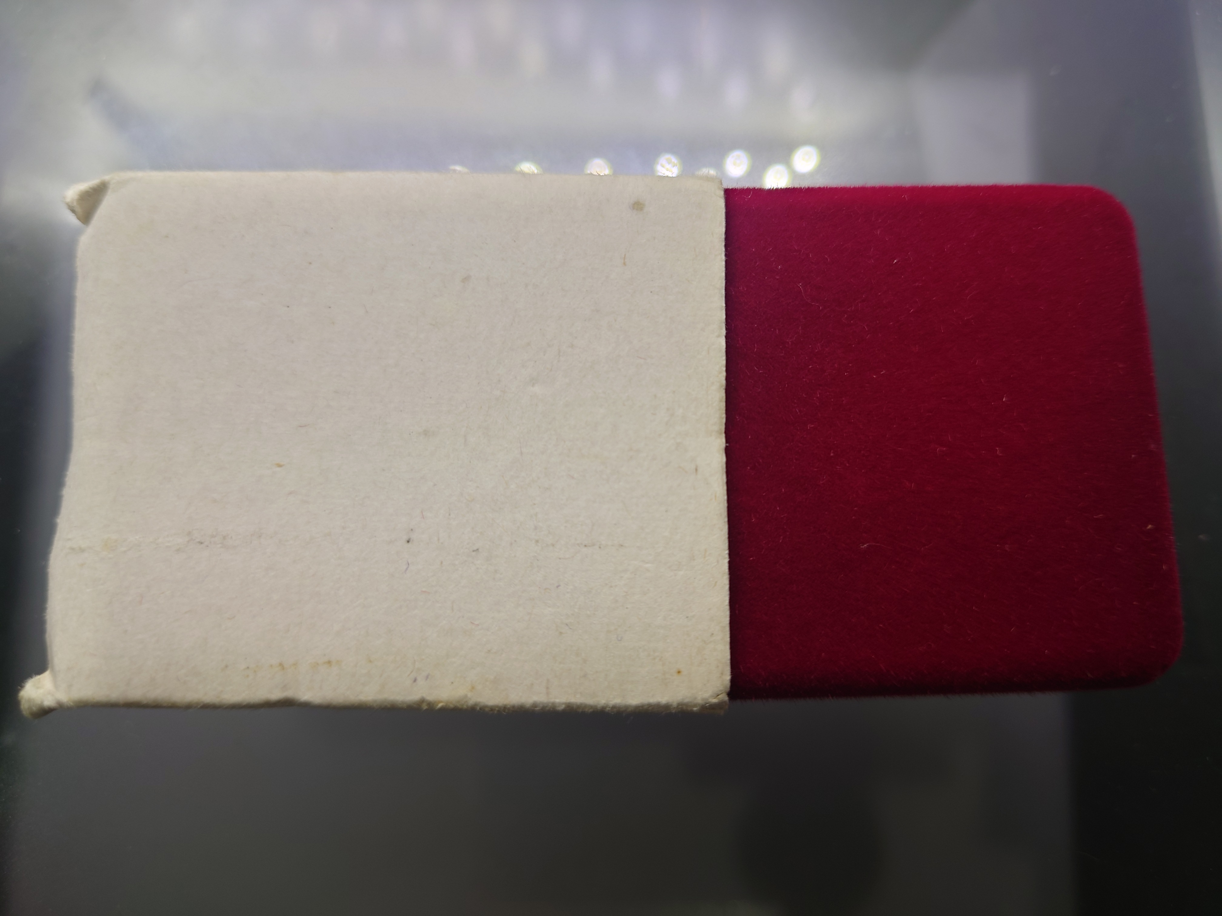 เหรียญของขวัญวัดปากน้ำ เนื้อเงิน รุ่นซื้อที่ดินถวายวัดปากน้ำ (พิมพ์มหาปฐพี) พ.ศ.2534 พร้อมกล่องเดิม