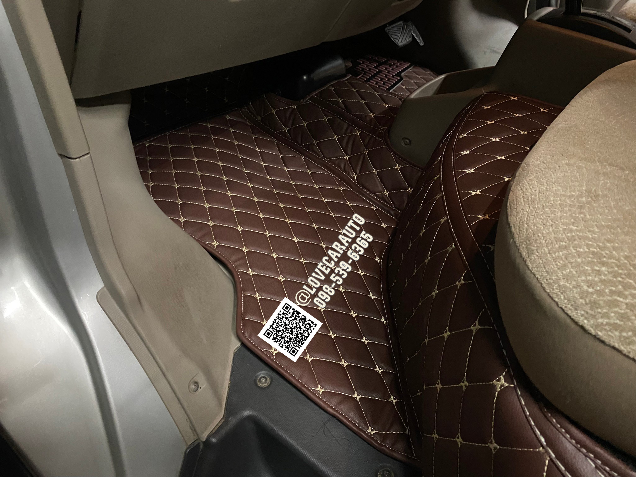 พรมปูพื้นรถยนต์ พรม6D Suzuki APV สีกาแฟ