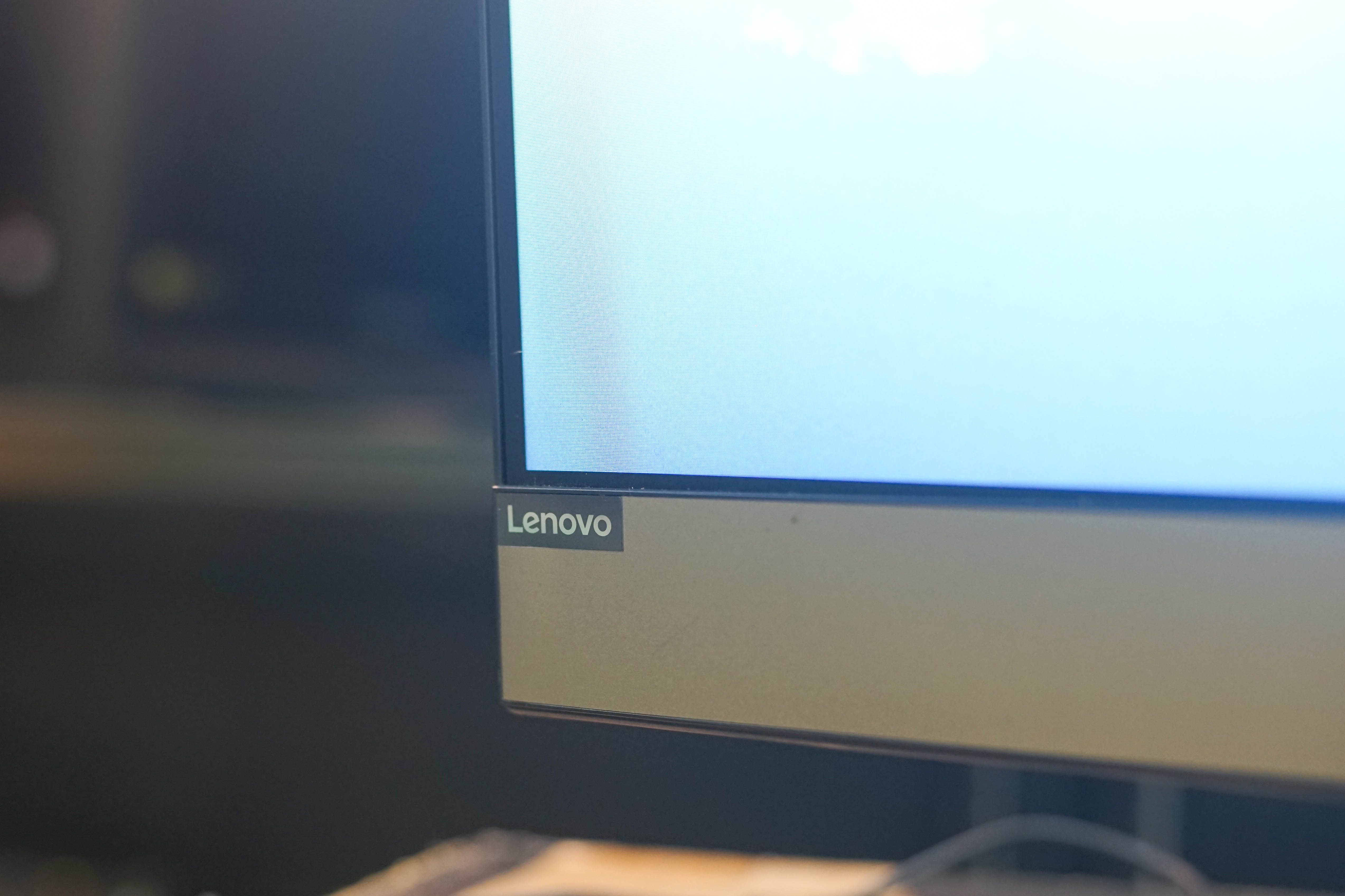 คอมมือสอง Lenovo ideacentre AIO V530-22ICB AIO 10UT-0023TA i5-8400T RAM 8 GB HDD 1TB Radeon 530