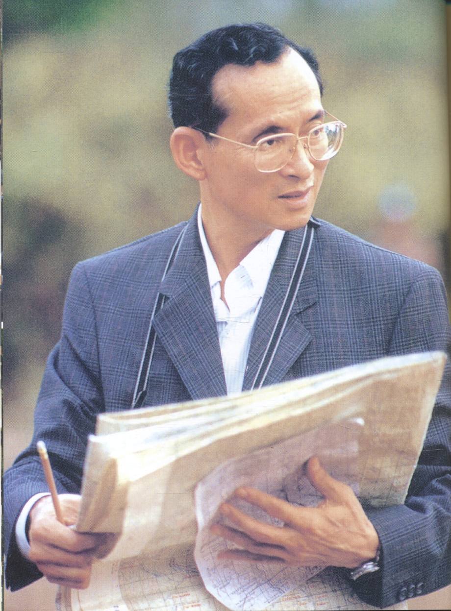 ตามรอย ธ สร้างไทย