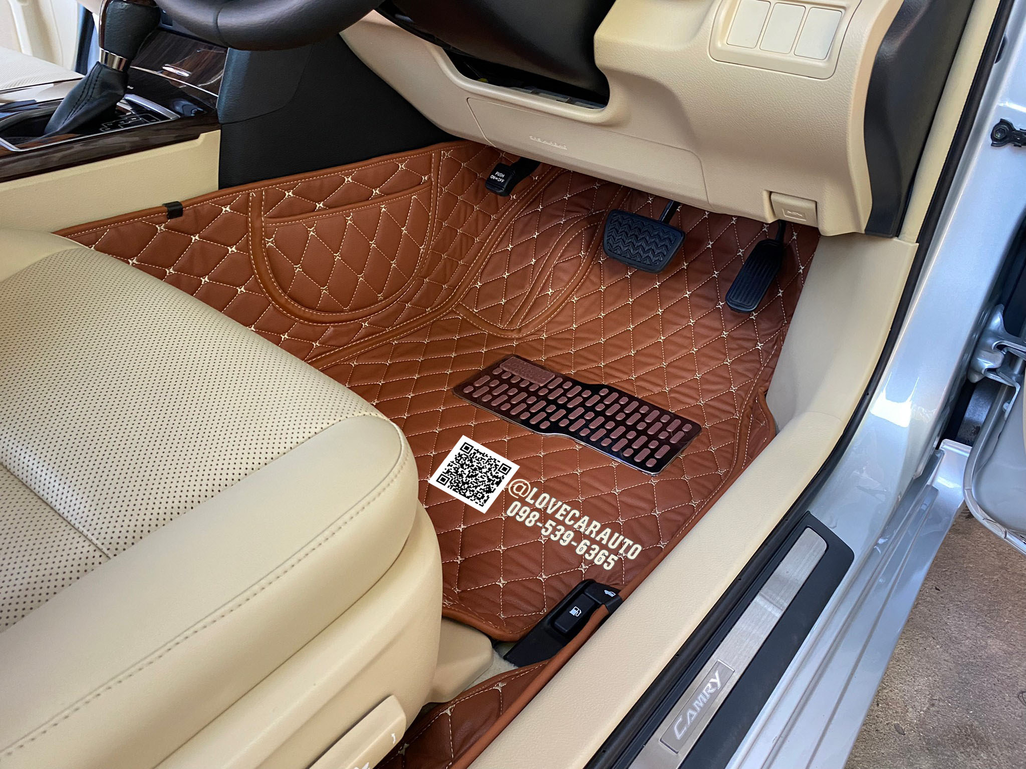 พรม6D Toyota Camry โตโยต้า คัมรี่ 2017 สีน้ำตาลเข้ม