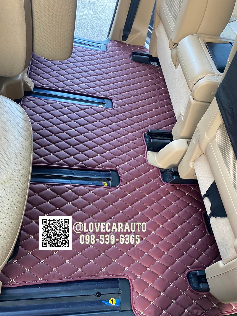 พรมปูพื้นรถยนต์ 7D Hyundai H1 Elite สีแดงเลือดหมู +ไวนิลสีครีม