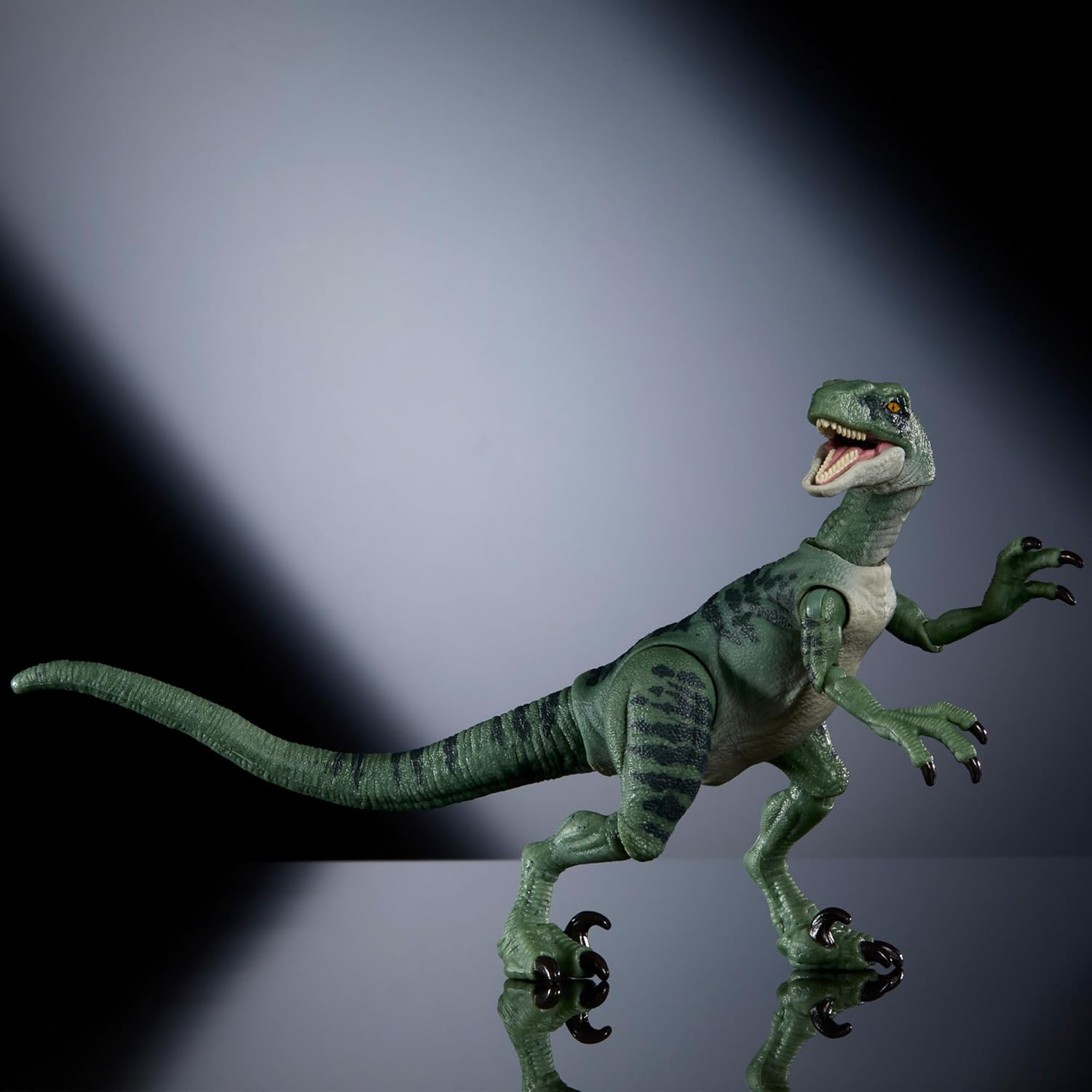 **MTS Toys**Mattel Jurassic World Hammond Collection : HTV63 Velociraptor 'Delta' [ความยาวจากหัวถึงหาง 21 ซ.ม.]