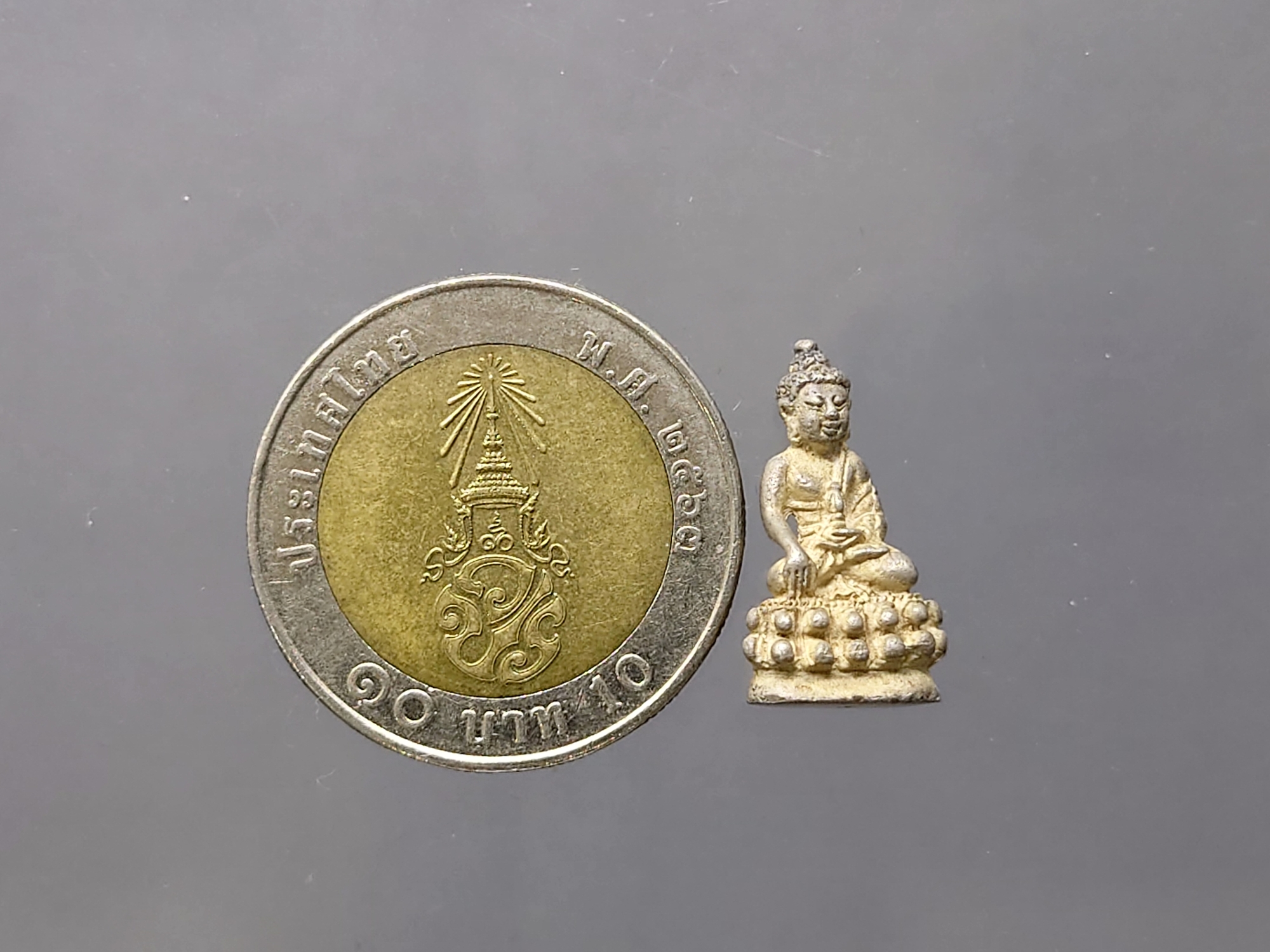 พระกริ่งชัยวัฒน์ วัฒนะ เนื้อเงิน รุ่นเจริญอายุ ๖ รอบ พระจุลคณิศร (เฉลิม ชยุตตโม) วัดราชบพิธสถิตมหาสีมาราม ปี2534 พร้อมกล่องเดิม