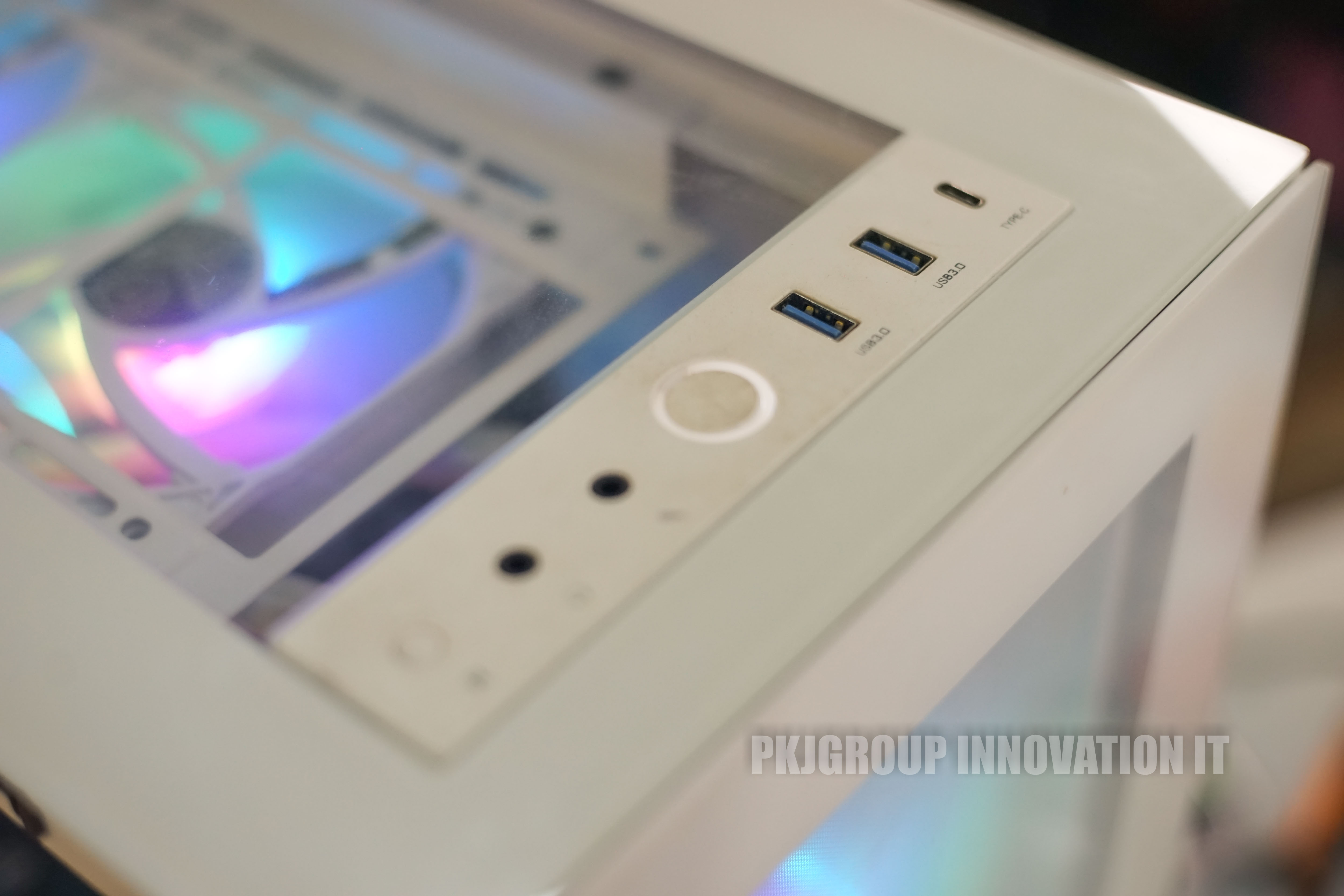 คอมเล่นเกมมือสอง i7-7700 RAM 16 GB M.2 1 TB GTX1070 มีชุดน้ำ 3 ตอน