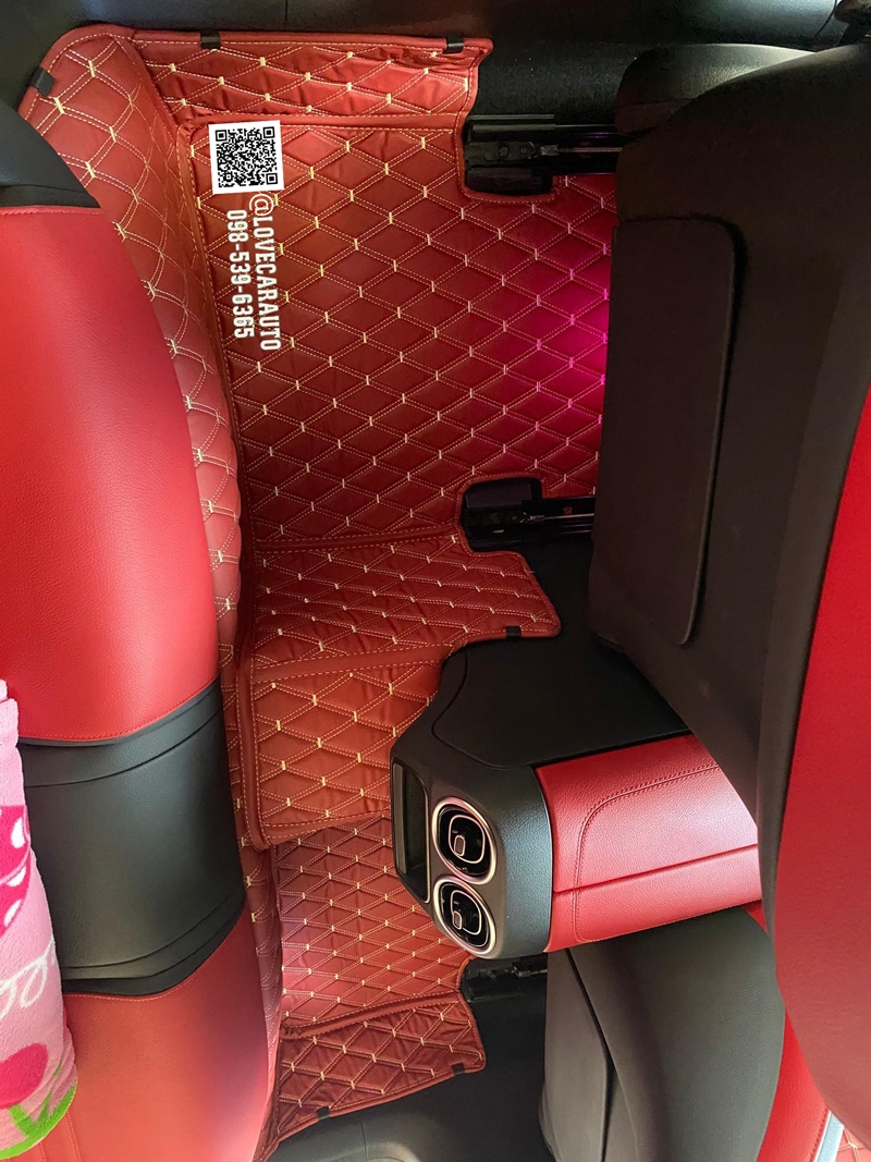 พรมปูพื้นรถยนต์ Benz C350e W206 สีแดงไวน์